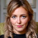 Evelien Bosmans als Jasmijn