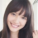 Airi Tazume als Young Yoshioka Futaba