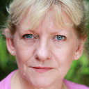 Stephanie Beattie als 