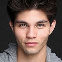 Chase Austin als Luke Pierce