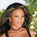 Teanna Kai als Sue