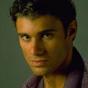 Steven Bauer als Frank