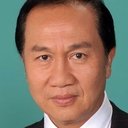 Samuel Kwok Fung als Uncle Tsa