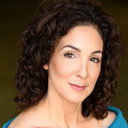 Pamela Gold als Sister Iris