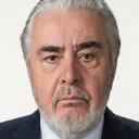 Uğur Yücel als Uncle Yero