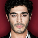 Burak Deniz als Sina Bora