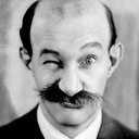 James Finlayson als Criado