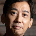 張達明 als Emperor