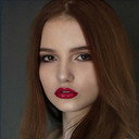 Hunter Alexes Parker als Mia