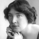 Irene Rooke als Lady Sarah Ides