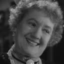 Jessie Busley als Aunt Josephine