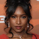 Carlacia Grant als Cleo