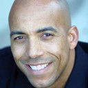 Jonathan Julian als Eddie McIntyre