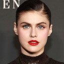 Alexandra Daddario als Blake Gaines