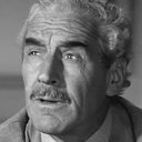 Steve Darrell als Officer (uncredited)