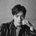 Min Jian als 皮手套(Leather Cap)