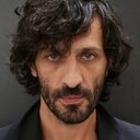 David Kammenos als Julien