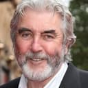 John Alderton als Bernard Hedges