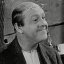 Harvey Clark als Uncle Fred
