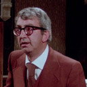 Mario Bartolomei als Megaditta Employee