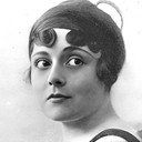 Betty Howe als Helen Moore