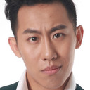 龚浩川 als Post Station Attendant