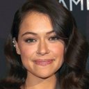 Tatiana Maslany als April