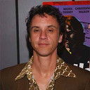 Billy Morrissette als Man Walking Dog (uncredited)