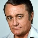 Robert Vaughn als Lee