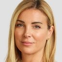 Özge Özberk als Ceku