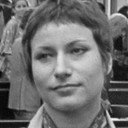 Bea Meulman als Marja, Assistent museumdirecteur