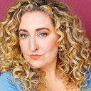 Katie McCuen als Barbara Malhotra