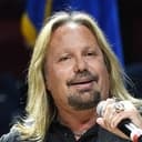 Vince Neil als Self (archive footage) (uncredited)
