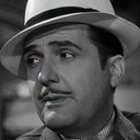 Robert Ozanne als Le patron du bistrot