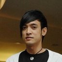 Tomok Shah Indrawan als Azad