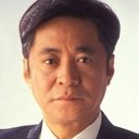 王偉 als Mall's Director