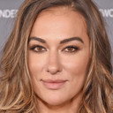 Tasya Teles als Female Paramedic