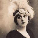 Gabrielle Robinne als Grace Elliott