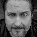 Lee Pomeroy als Himself - Bass