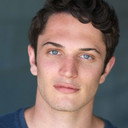 Colin Woodell als Mark
