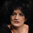 Isabel Ribas als Secretária das fotocópias