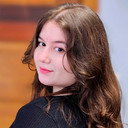 Larissa Braga als Voice