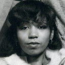 Luci Martin als Self