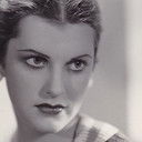 Sandra Shaw als Woman Who Screams From Hotel Window