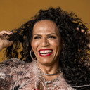 Valéria Barcellos als Luana Shine