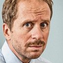 Alberto López als Rafa (hermano de Sara)