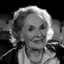 Christine Le Brocq als Mrs. 'Wombat' Milton