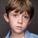 Teddy Holton-Frances als 8 Year Old Man from the Future