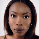 Namhla Tshuka als Villar Daughter