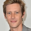 Gabriel Mann als James